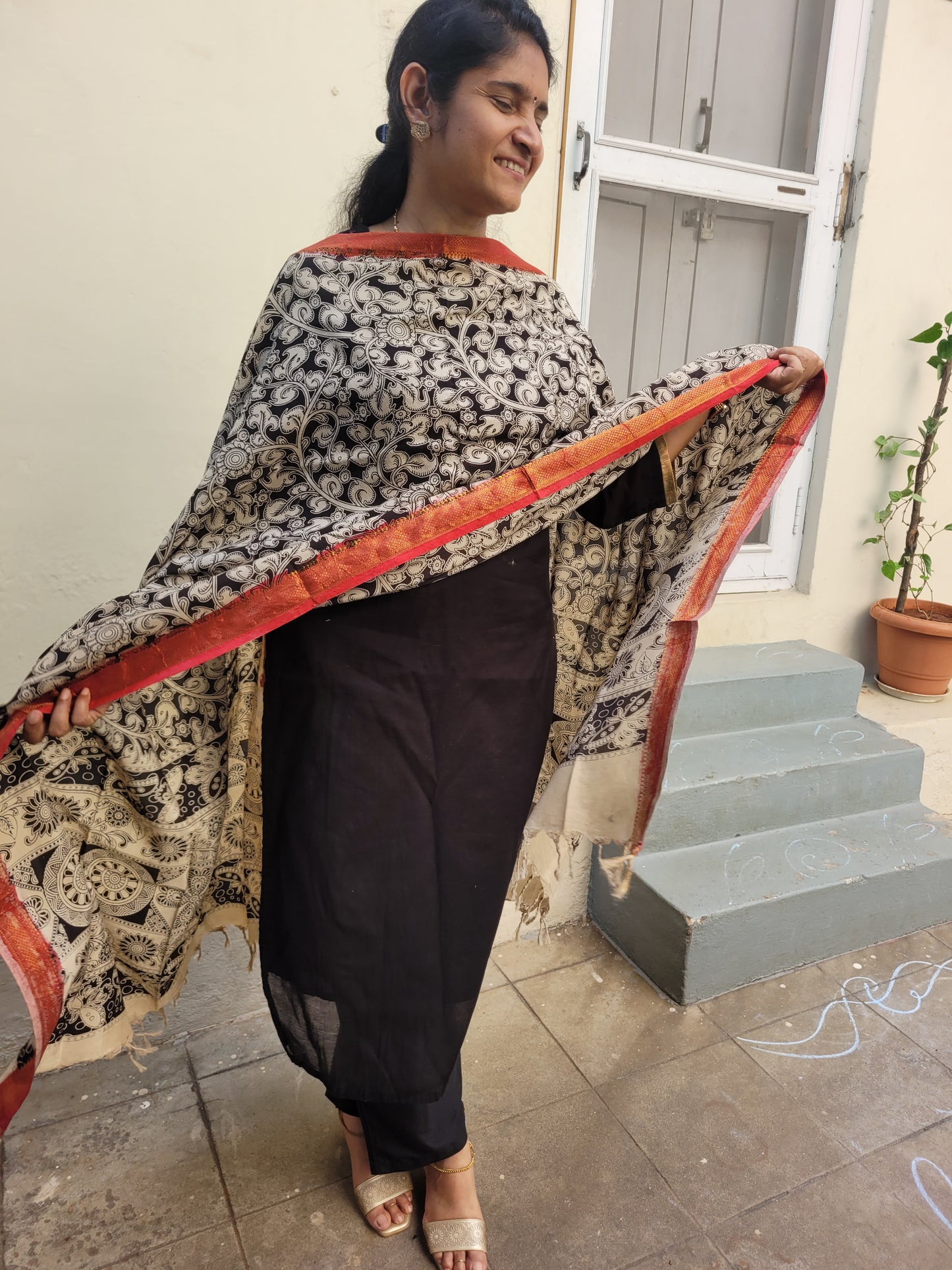 Kalamkari Chennur Silk Dupatta - Black & White with Orange border