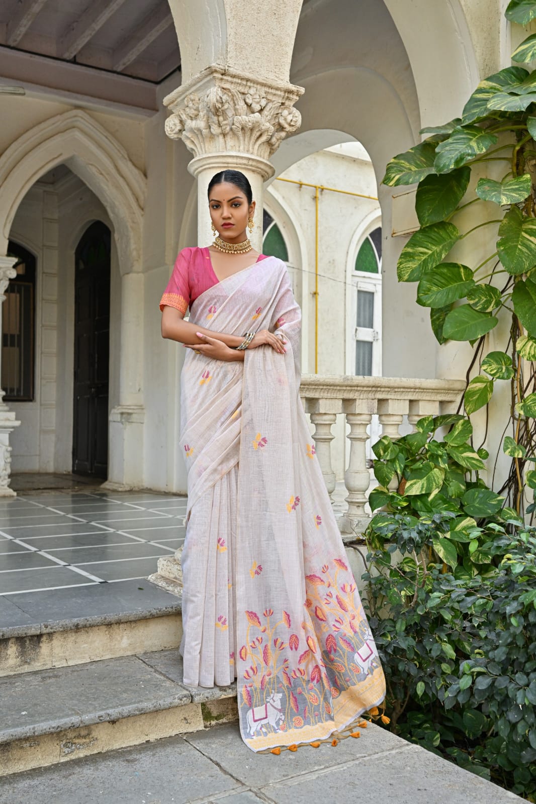 Semi Muga Silk Saree - Gold Pichwai