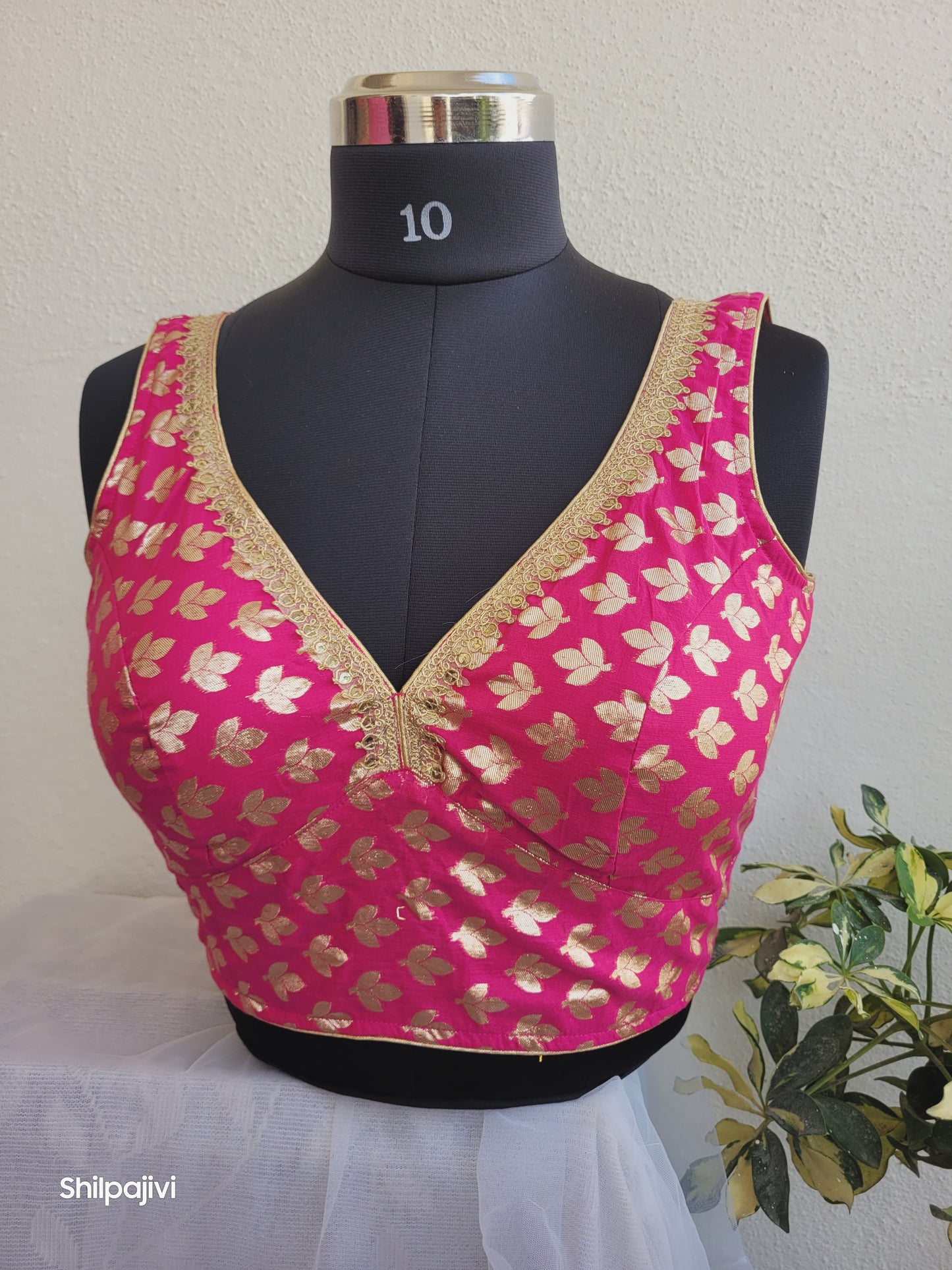 Silk Butta sleeveless padded Pink Blouse