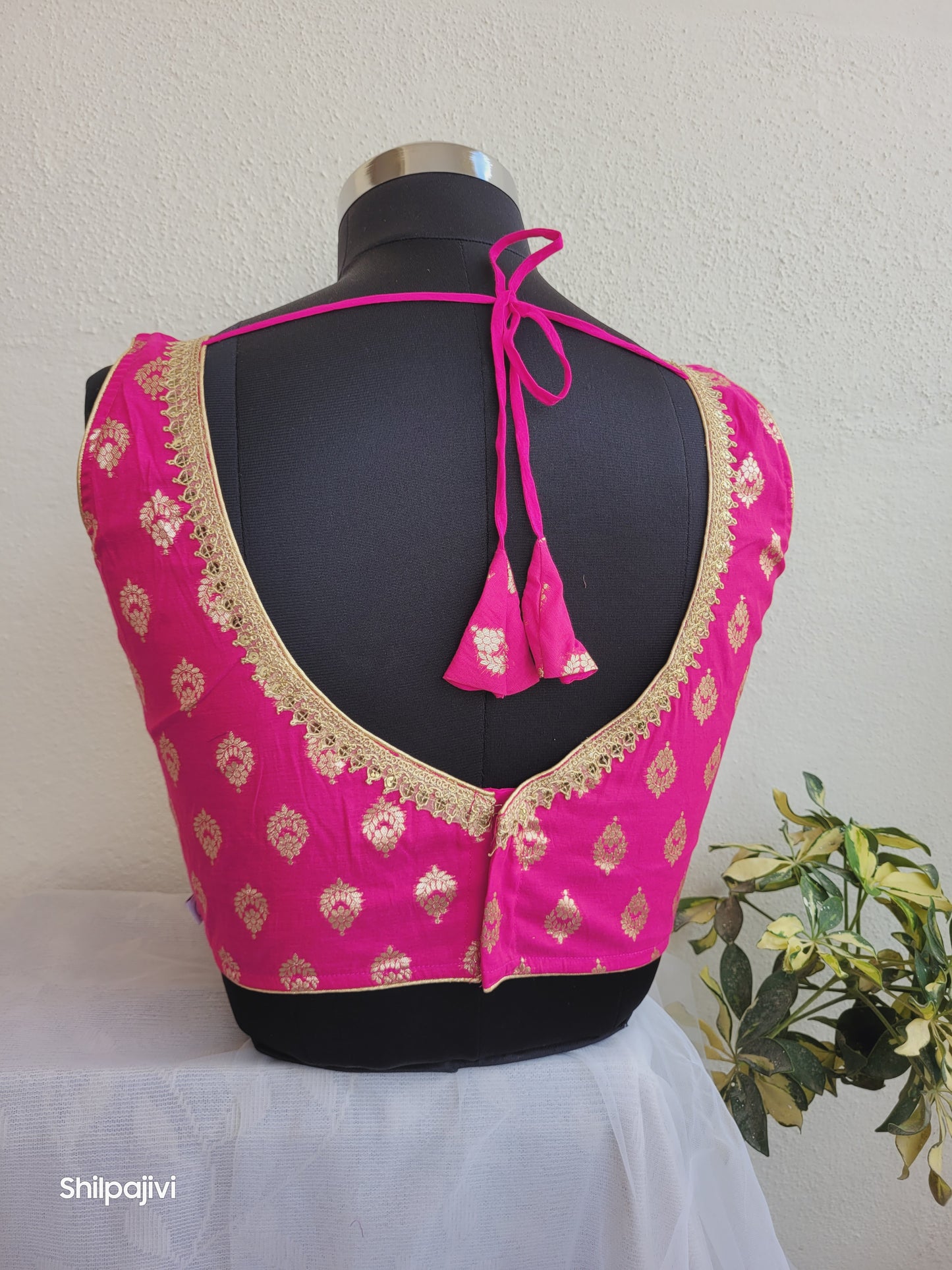 Silk Butta sleeveless padded rani pink blouse