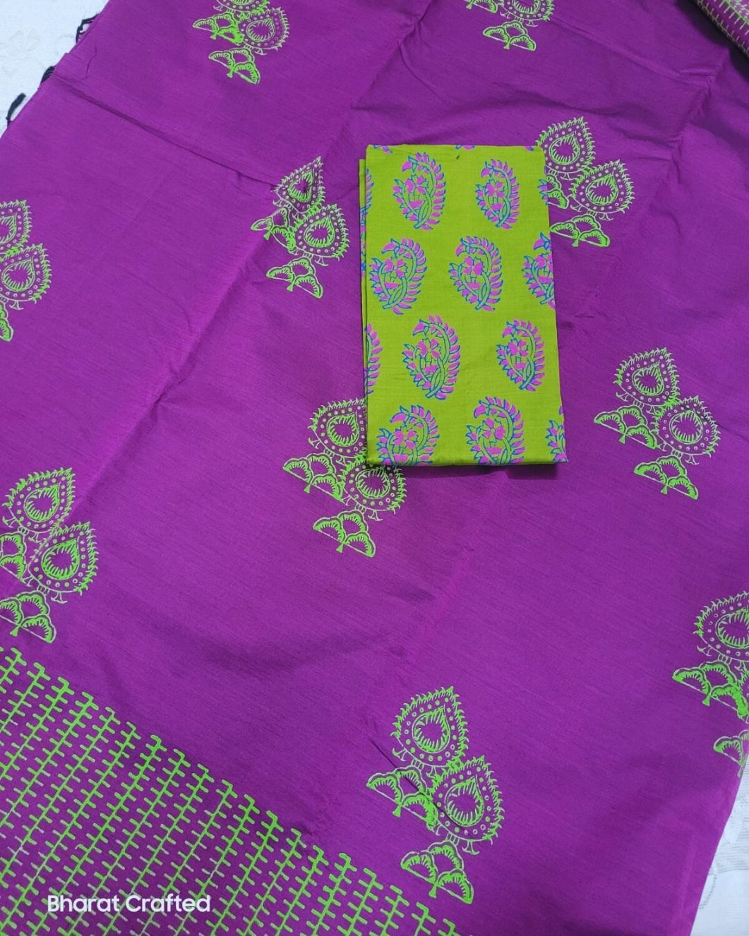Cotton Mix leaf jumka Block Printed Saree with Contrast Additional Blouse