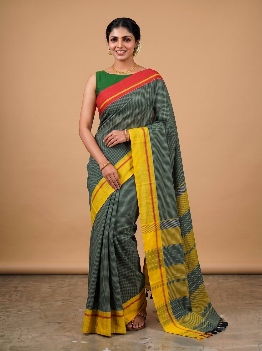 Green Patteda Anchu Handloom Cotton Saree – Ganga Jamuna Border with Yellow Pallu