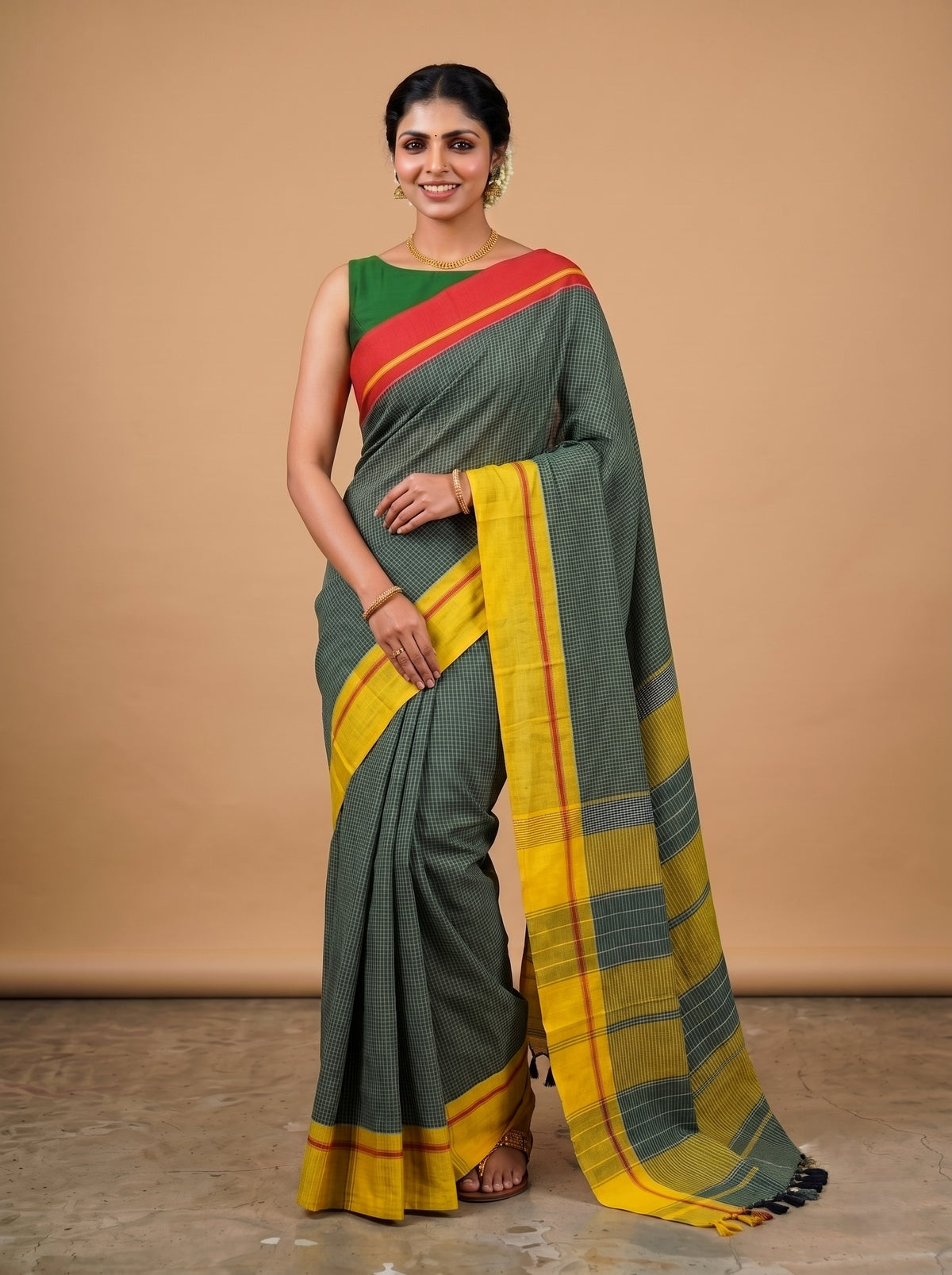 Green Patteda Anchu Handloom Cotton Saree – Ganga Jamuna Border with Yellow Pallu