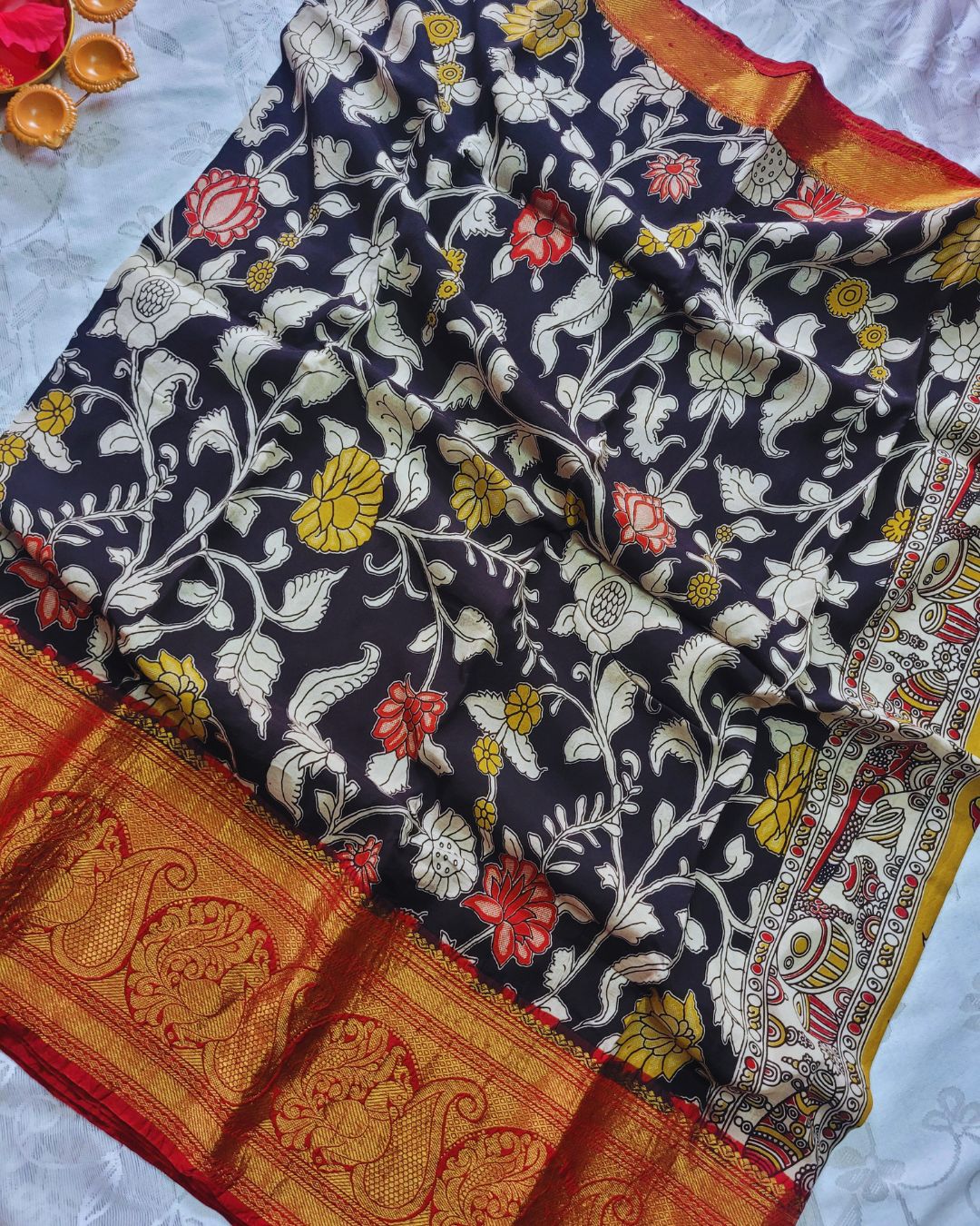 Kalamkari Chennur silk 7 Inch Kanchi border saree - Black and Red
