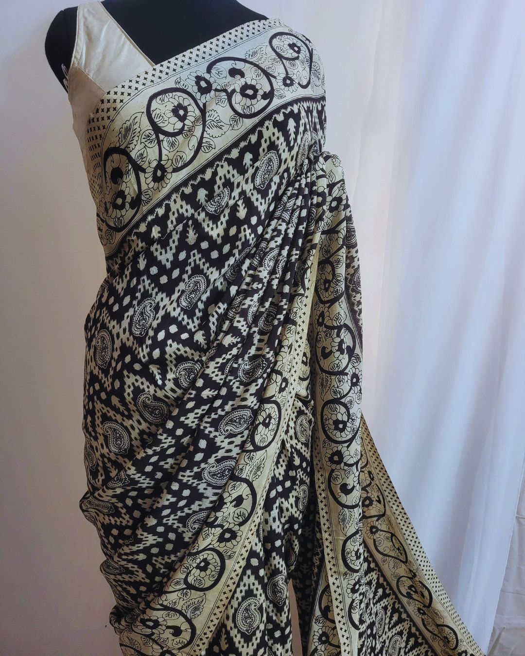 Kalamkari Cotton Silk Black Geometric Screen Printed Saree - Black