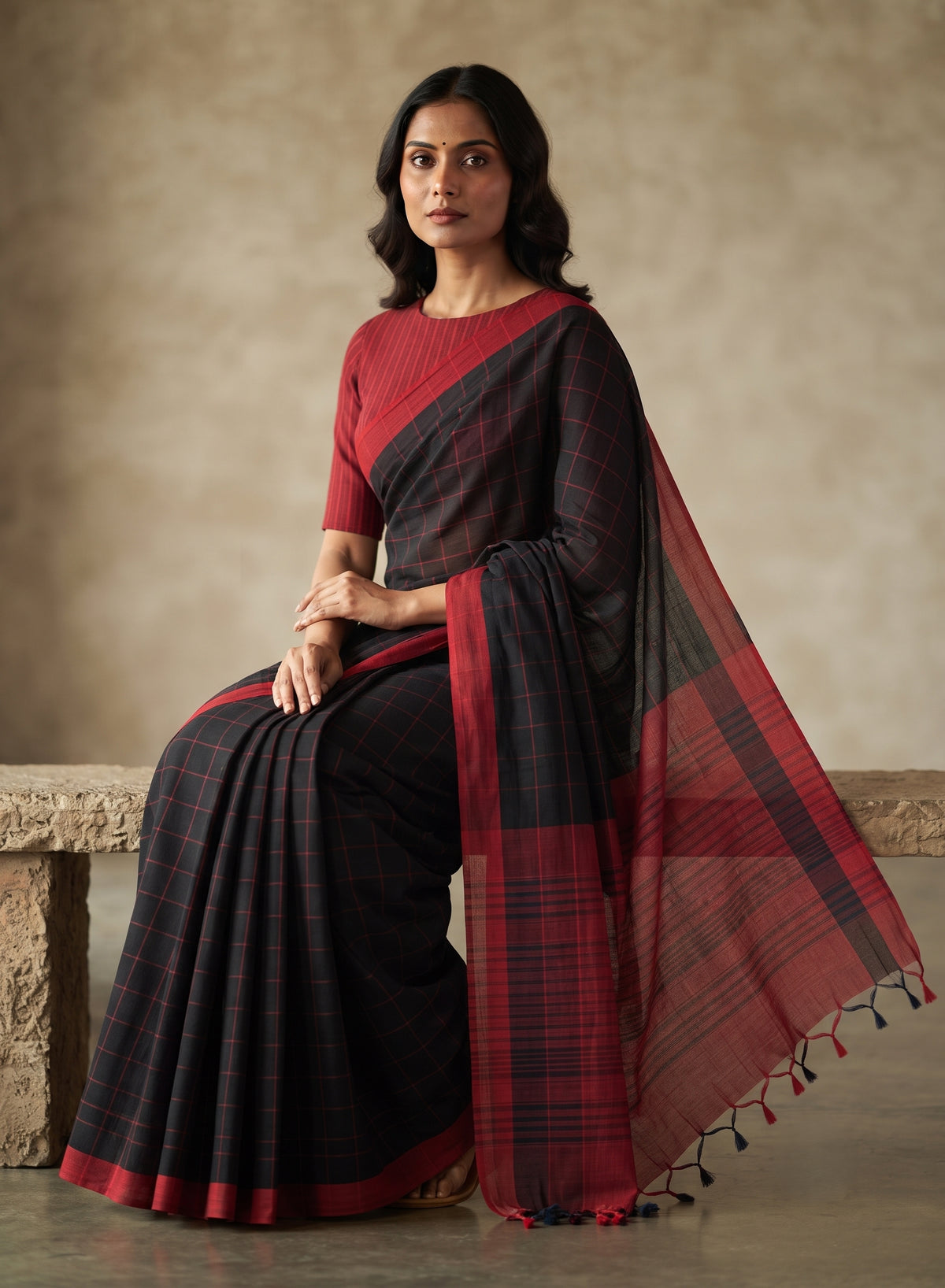 Mangalagiri 80 count Check Handloom Cotton Saree - Red & Black