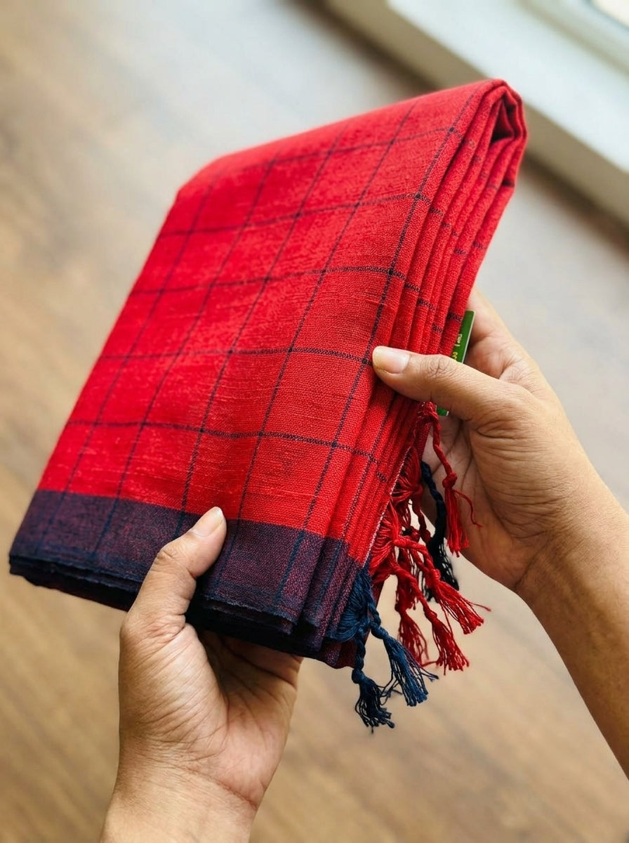 Mangalagiri 80 count Check Handloom Cotton Saree - Red and Blue