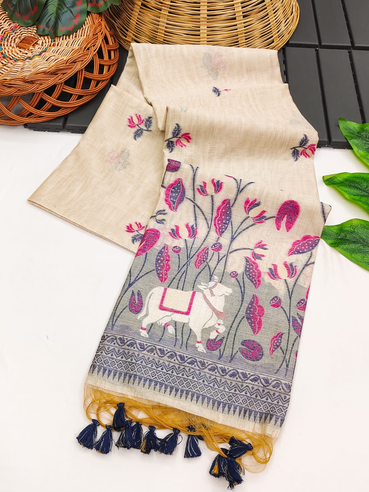 Semi Muga Silk Saree - Pink Pichwai