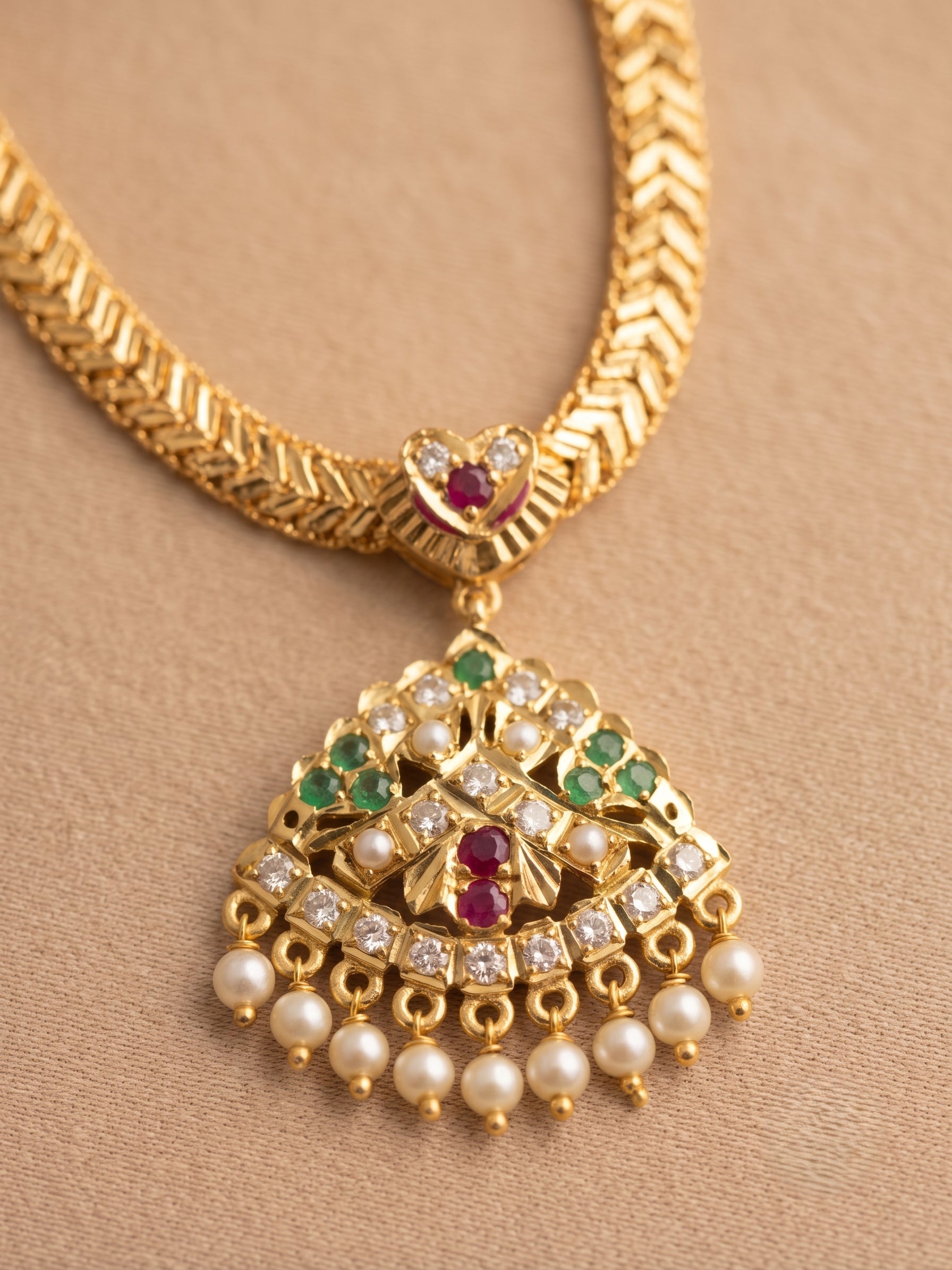 Pearl-Trimmed Geometric Attigai Necklace