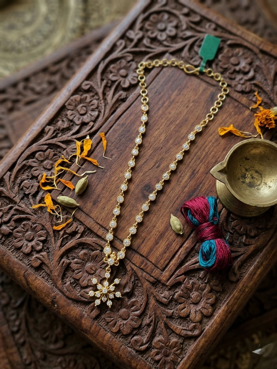 panchaloham snow flake pendent AD necklace