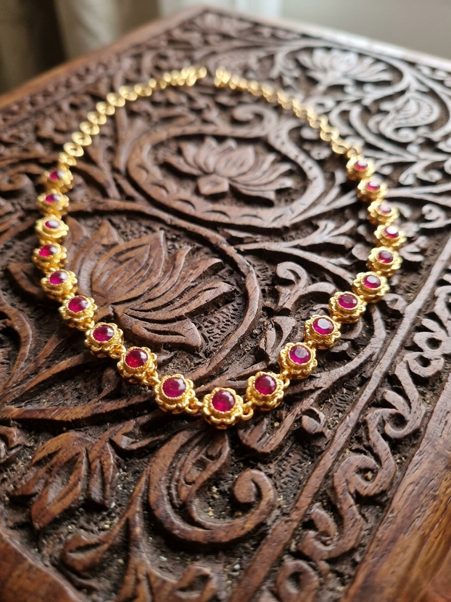 Vintage style panchaloham stud necklace - Red
