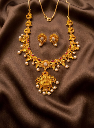 Goddess Lakshmi pendant temple necklace set