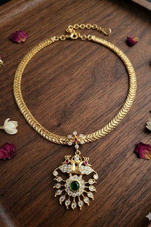 Alternative view of Vintage style panchaloham Neck Choker